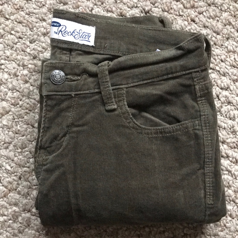 Green, corduroy skinny pants